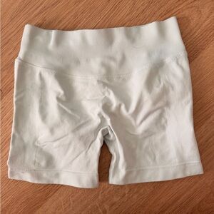 White Womens Seamless High-Waist Bike Shorts